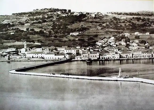 Παλιά άποψη του Αργοστολίου στην Κεφαλονιά, όπου έζησε ο Καββαδίας ως παιδί