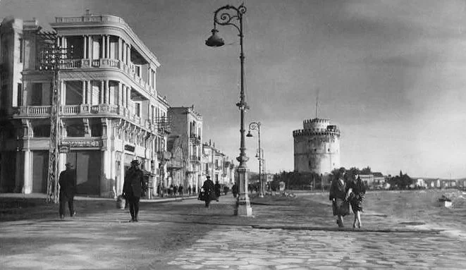 Άποψη της Θεσσαλονίκης στη δεκαετία του 1930, της πόλης όπου γεννήθηκε η Μπέτυ Βαλάση
