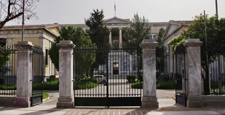 Το κτίριο του Εθνικού Μετσόβιου Πολυτεχνείου στην οδό Πατησίων