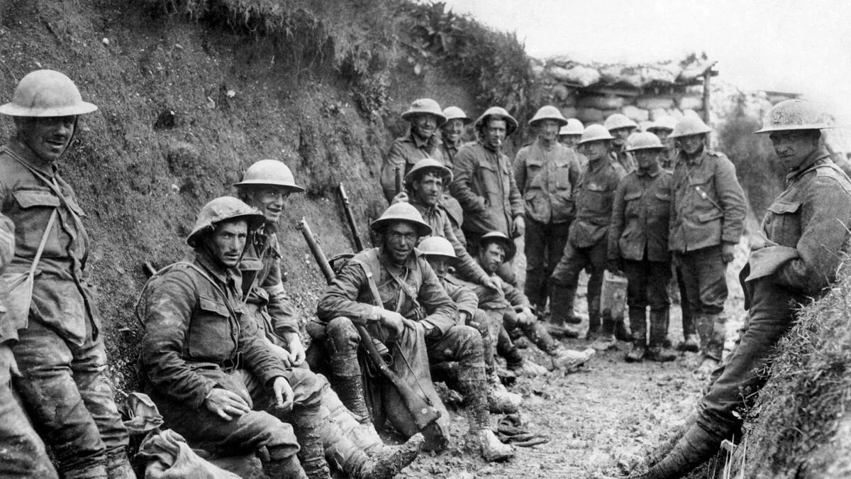 Βρετανοί στρατιώτες στα χαρακώματα στη μάχη του Σομ το 1916