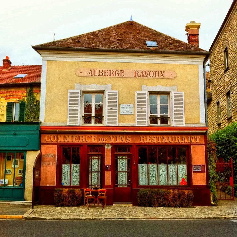 Η πρόσοψη του Auberge Ravoux στο Auvers-sur-Oise όπου έζησε τις τελευταίες εβδομάδες ο Vincent van Gogh