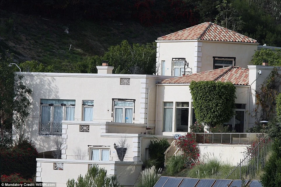 Η κατοικία στους Hollywood Hills όπου ζούσαν η Brittany Murphy και ο Simon Monjack