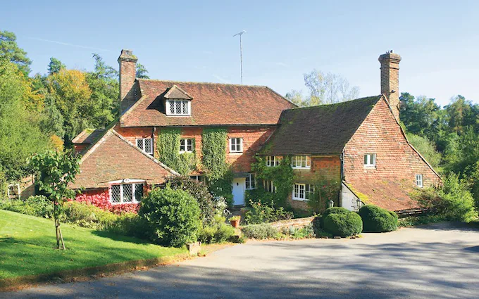 Το Cotchford Farm, η κατοικία του Brian Jones στο East Sussex.