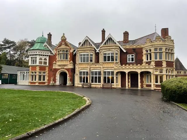 Το κεντρικό κτίριο του κτήματος Bletchley Park στο Buckinghamshire