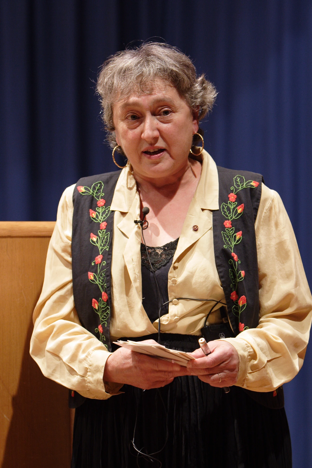 Η βιολόγος Lynn Margulis, πρώτη σύζυγος του Sagan, σε διάλεξη το 2005