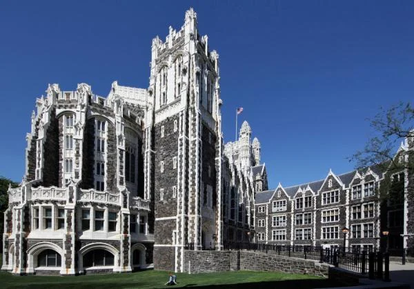 Το κτίριο Shepard Hall του City College της Νέας Υόρκης, όπου σπούδασε ο Jonas Salk