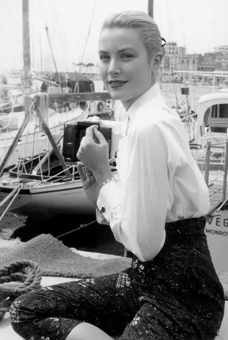 Πορτρέτο της νεαρής ηθοποιού Grace Kelly το 1955