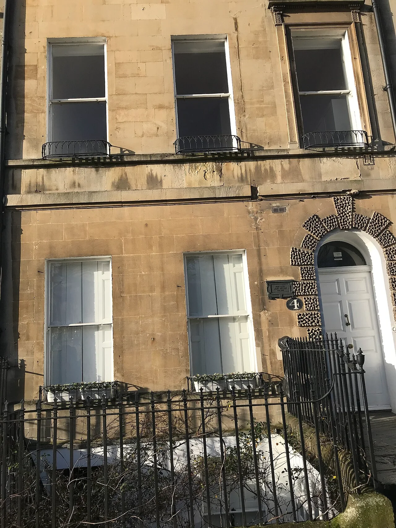 Η πρόσοψη του αριθμού 4 της Sydney Place στο Μπαθ