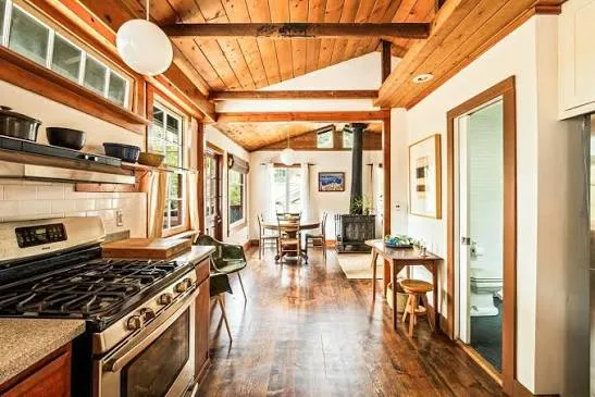 Το εσωτερικό του σπιτιού στο Laurel Canyon