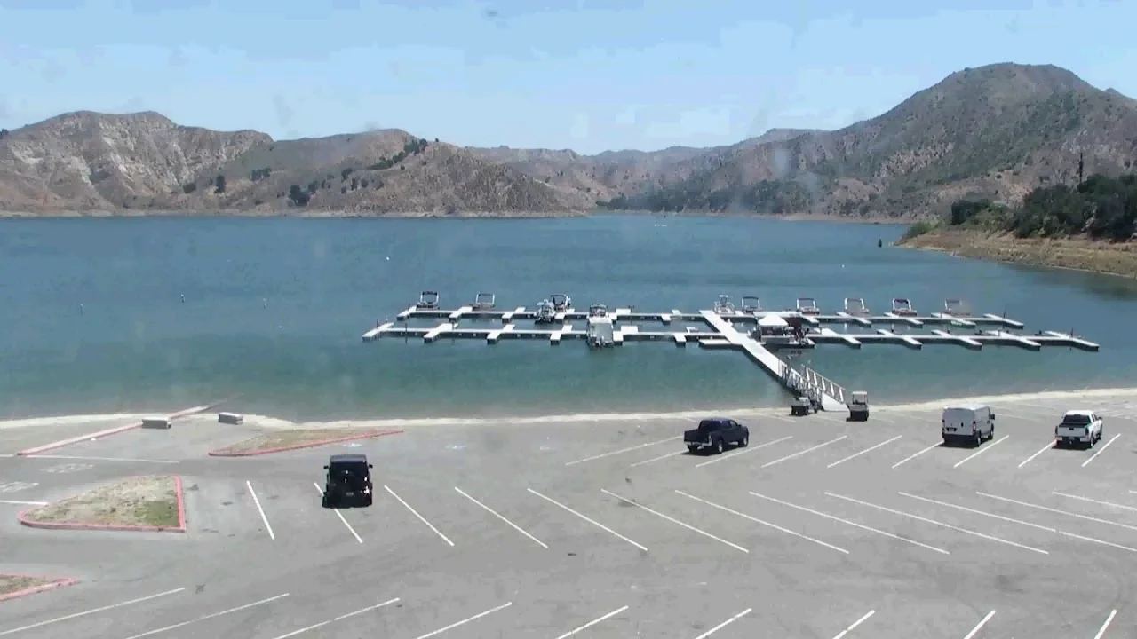 Ο βόρειος κόλπος της λίμνης Piru, γνωστός ως The Narrows