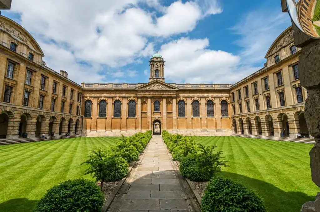 Το Queen’s College της Οξφόρδης, όπου σπούδασε ο Edwin Hubble ως υπότροφος Rhodes