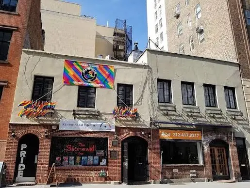 Το Stonewall Inn στο Greenwich Village της Νέας Υόρκης