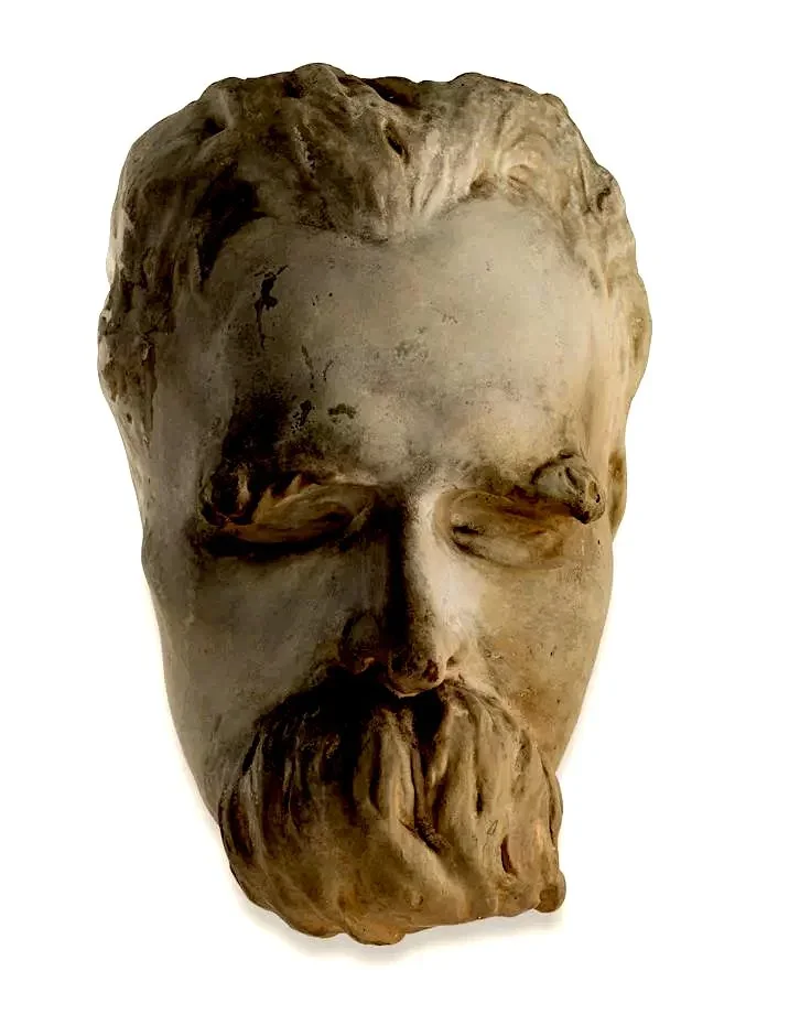 Η γύψινη μάσκα θανάτου του Friedrich Nietzsche, με κλειστά μάτια και μουστάκι