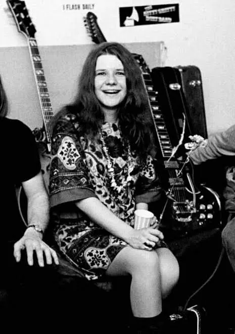 Η Janis Joplin την περίοδο της ηχογράφησης του Mercedes Benz στο Sunset Sound το 1970