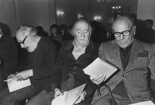 Ο Κάρολος Κουν με τον Γιάννη Τσαρούχη και τον Αλέξη Μινωτή
