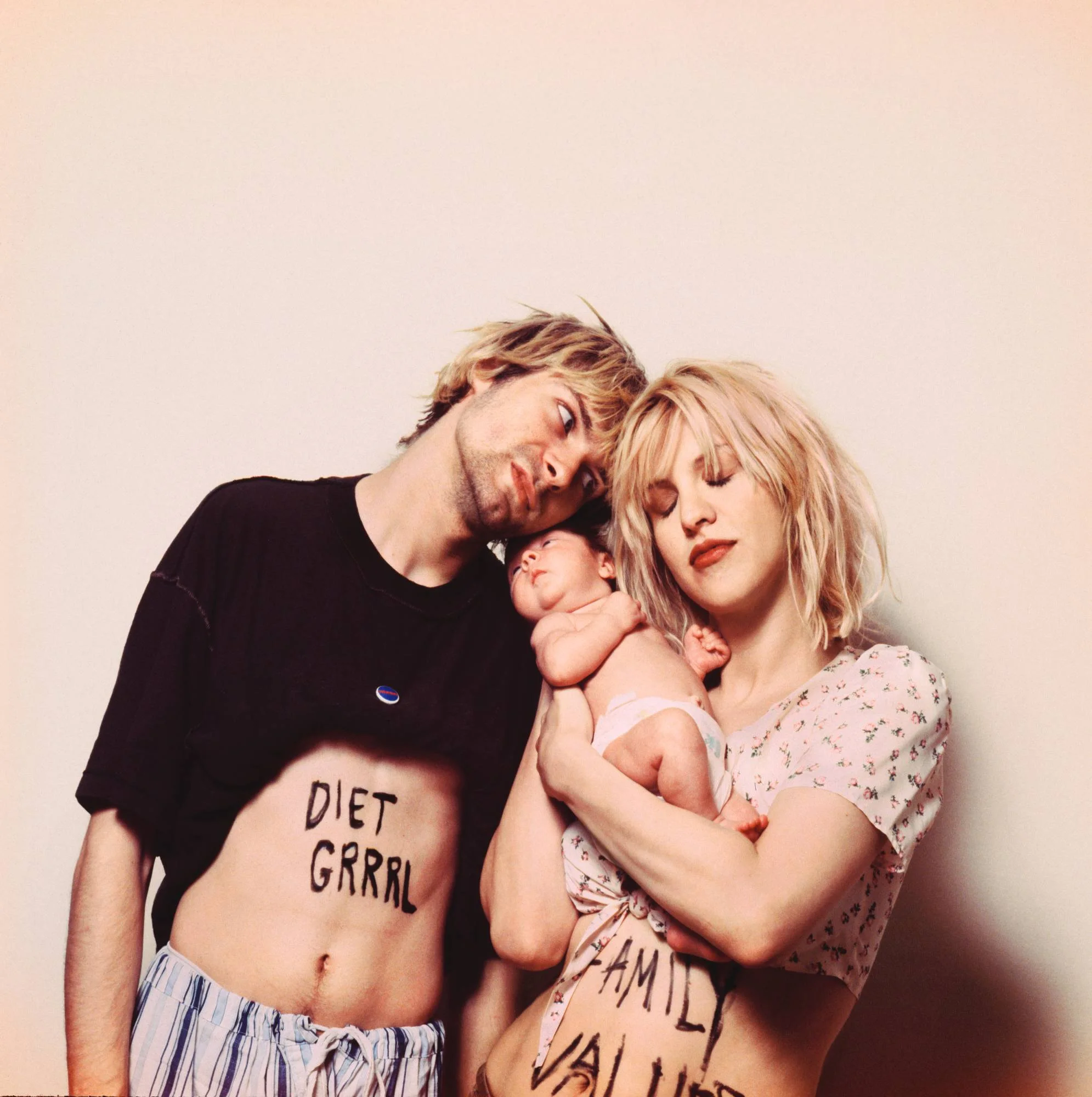 Ο Kurt Cobain, η Courtney Love και το μωρό Frances Bean στη φωτογράφιση «Family Values» για το περιοδικό Spin