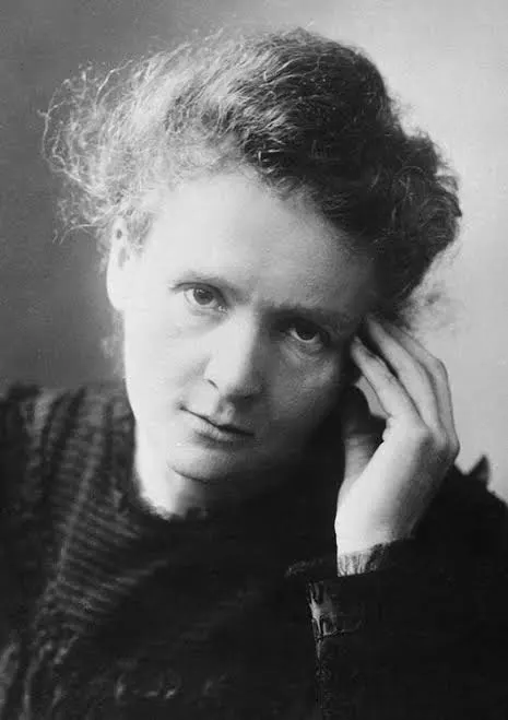 Η Marie Curie σε πορτρέτο της εποχής του πρώτου της Νόμπελ, το 1903