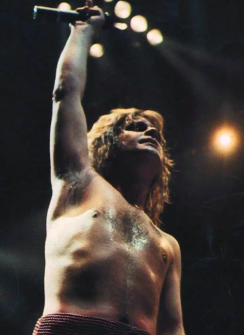 Ο Ozzy Osbourne σε ζωντανή εμφάνιση τη δεκαετία του 1980