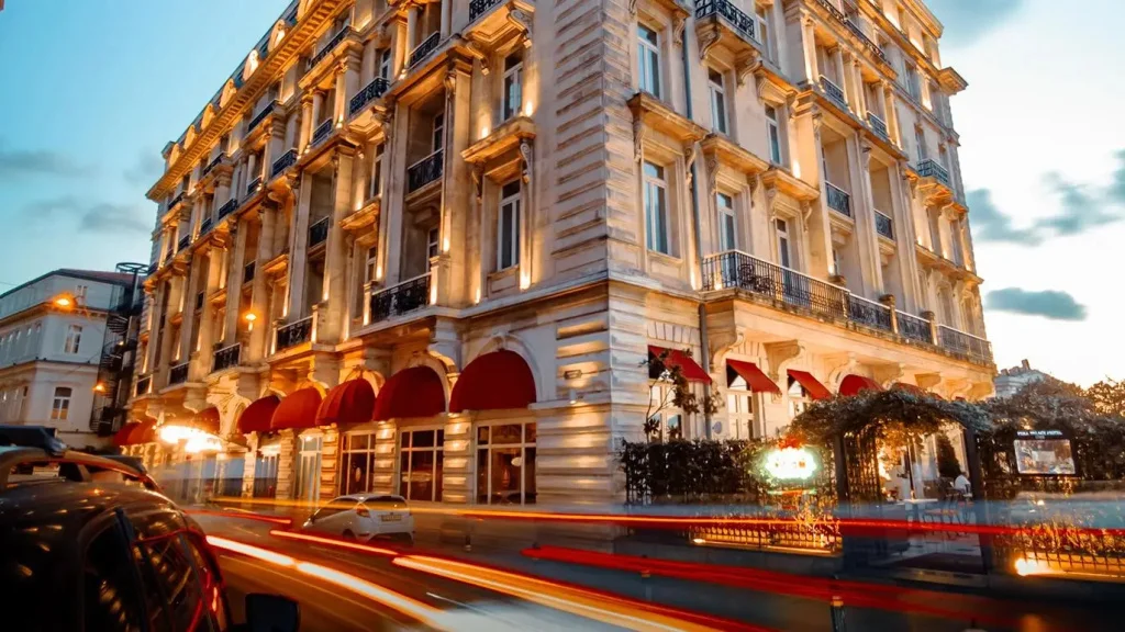Το ξενοδοχείο Pera Palace στην Κωνσταντινούπολη, που συνδέεται με την Agatha Christie